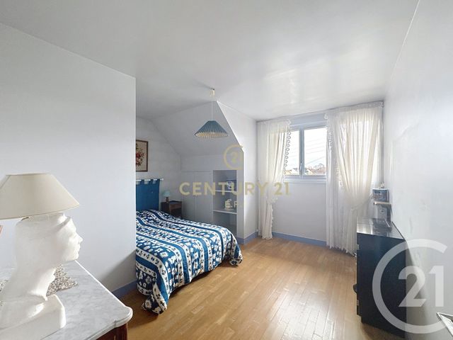 maison à vendre - 6 pièces - 136.85 m2 - NOISY LE GRAND - 93 - ILE-DE-FRANCE - Century 21 E.F.I.