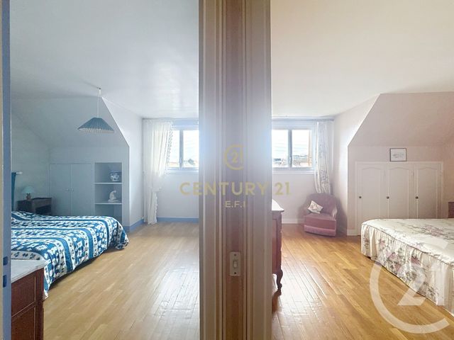 maison à vendre - 6 pièces - 136.85 m2 - NOISY LE GRAND - 93 - ILE-DE-FRANCE - Century 21 E.F.I.