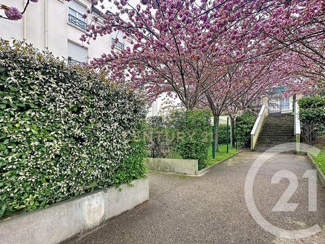 Appartement F3 à vendre - 3 pièces - 45.4 m2 - NOISY LE GRAND - 93 - ILE-DE-FRANCE - Century 21 E.F.I.