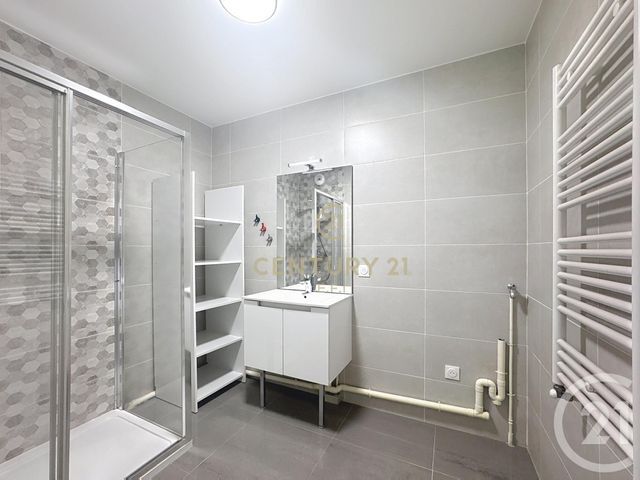 Afficher la photo en grand Appartement F3 à vendre - 3 pièces - 69.17 m2 - NOISY LE GRAND - 93 - ILE-DE-FRANCE - Century 21 E.F.I.