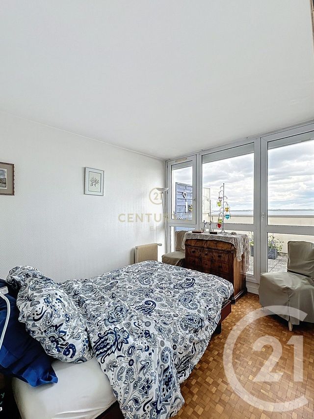 Appartement Duplex à vendre - 6 pièces - 121.0 m2 - NOISY LE GRAND - 93 - ILE-DE-FRANCE - Century 21 E.F.I.