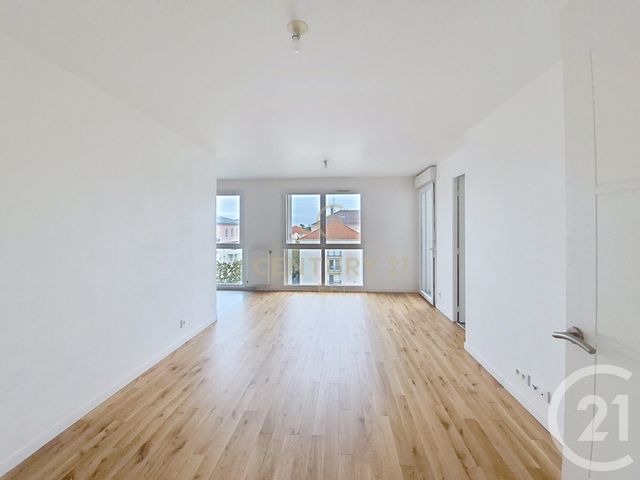 Appartement F3 à louer - 3 pièces - 57.81 m2 - NOISY LE GRAND - 93 - ILE-DE-FRANCE - Century 21 E.F.I.