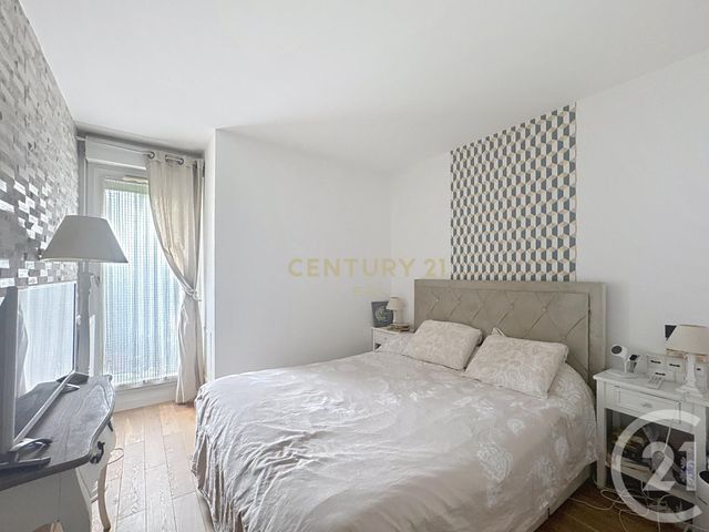 Appartement F4 à vendre - 4 pièces - 79.35 m2 - NOISY LE GRAND - 93 - ILE-DE-FRANCE - Century 21 E.F.I.