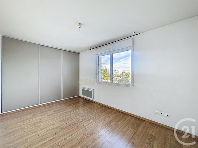 Appartement F2 à vendre - 2 pièces - 49.25 m2 - NOISY LE GRAND - 93 - ILE-DE-FRANCE - Century 21 E.F.I.