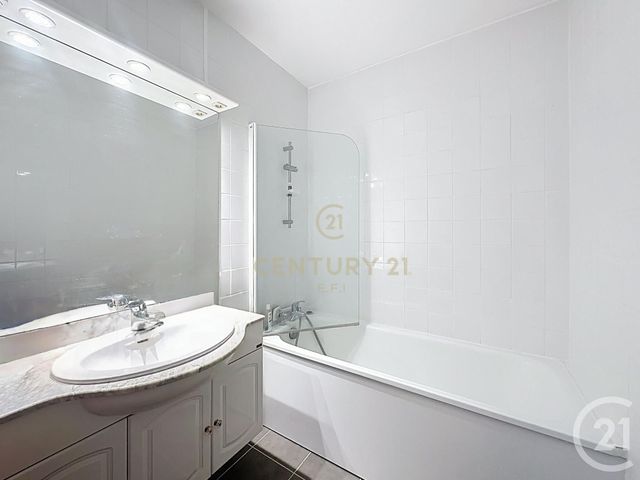 Appartement F4 à vendre - 4 pièces - 80.87 m2 - NOISY LE GRAND - 93 - ILE-DE-FRANCE - Century 21 E.F.I.