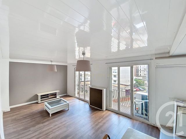 Appartement F5 à louer - 5 pièces - 93.02 m2 - NOGENT SUR MARNE - 94 - ILE-DE-FRANCE - Century 21 E.F.I.