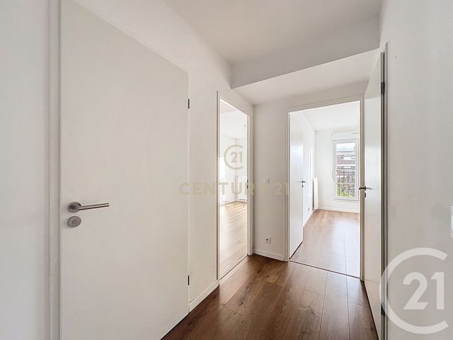 Afficher la photo en grand Appartement F4 à vendre - 4 pièces - 81.5 m2 - VILLIERS SUR MARNE - 94 - ILE-DE-FRANCE - Century 21 E.F.I.