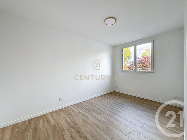 Afficher la photo en grand Appartement F4 à vendre - 4 pièces - 70.0 m2 - BRY SUR MARNE - 94 - ILE-DE-FRANCE - Century 21 E.F.I.