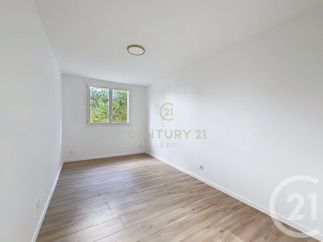 Afficher la photo en grand Appartement F4 à vendre - 4 pièces - 70.0 m2 - BRY SUR MARNE - 94 - ILE-DE-FRANCE - Century 21 E.F.I.