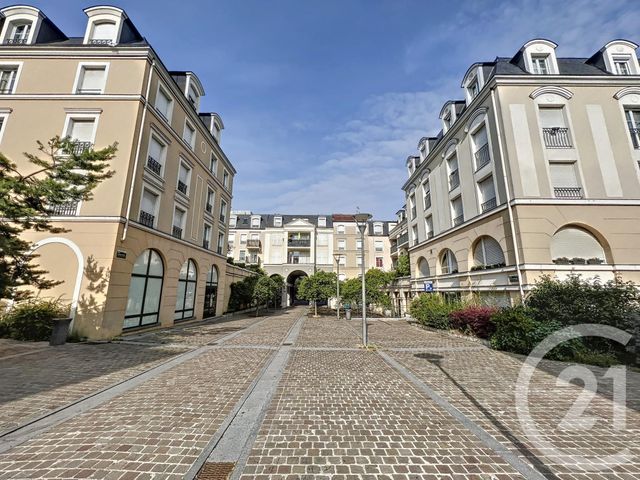 Afficher la photo en grand Appartement F3 à louer - 3 pièces - 51.42 m2 - NOISY LE GRAND - 93 - ILE-DE-FRANCE - Century 21 E.F.I.