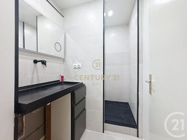 Appartement F3 à vendre - 3 pièces - 61.93 m2 - NOISY LE GRAND - 93 - ILE-DE-FRANCE - Century 21 E.F.I.