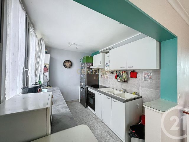 Appartement F5 à vendre - 5 pièces - 74.63 m2 - NOISY LE GRAND - 93 - ILE-DE-FRANCE - Century 21 E.F.I.