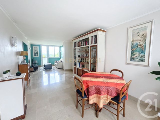 Appartement F5 à vendre - 5 pièces - 74.63 m2 - NOISY LE GRAND - 93 - ILE-DE-FRANCE - Century 21 E.F.I.