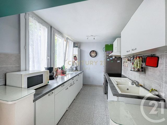 Appartement F5 à vendre - 5 pièces - 74.63 m2 - NOISY LE GRAND - 93 - ILE-DE-FRANCE - Century 21 E.F.I.