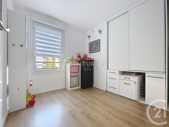 Appartement F3 à vendre - 3 pièces - 59.15 m2 - NOISY LE GRAND - 93 - ILE-DE-FRANCE - Century 21 E.F.I.