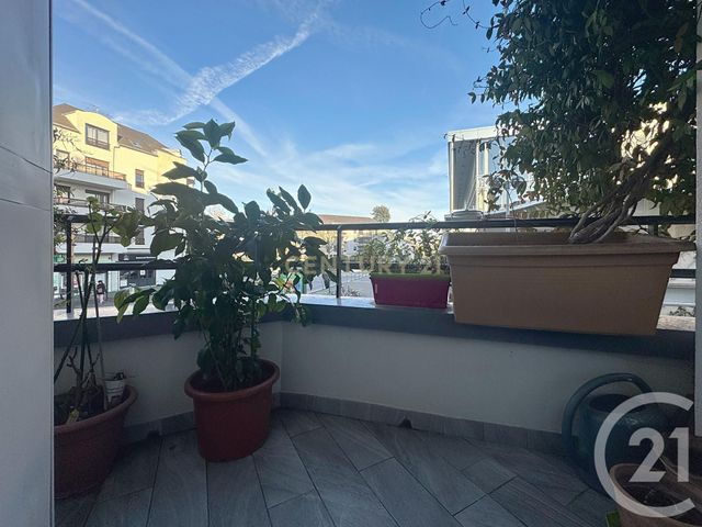 Appartement F3 à vendre - 3 pièces - 59.15 m2 - NOISY LE GRAND - 93 - ILE-DE-FRANCE - Century 21 E.F.I.