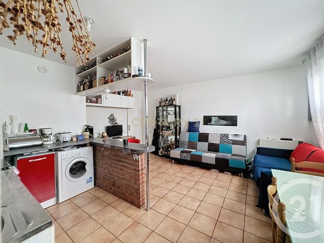 Appartement F2 à vendre - 2 pièces - 50.03 m2 - NOISY LE GRAND - 93 - ILE-DE-FRANCE - Century 21 E.F.I.