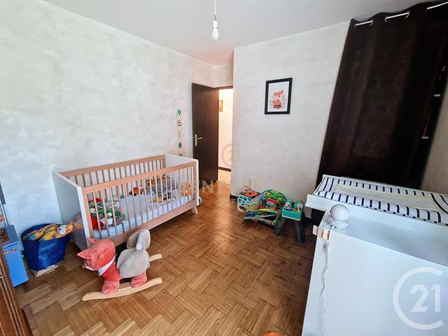 Appartement F4 à vendre - 4 pièces - 77.0 m2 - NOISY LE GRAND - 93 - ILE-DE-FRANCE - Century 21 E.F.I.