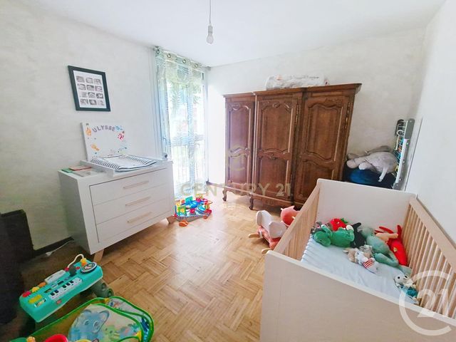 Appartement F4 à vendre - 4 pièces - 77.0 m2 - NOISY LE GRAND - 93 - ILE-DE-FRANCE - Century 21 E.F.I.