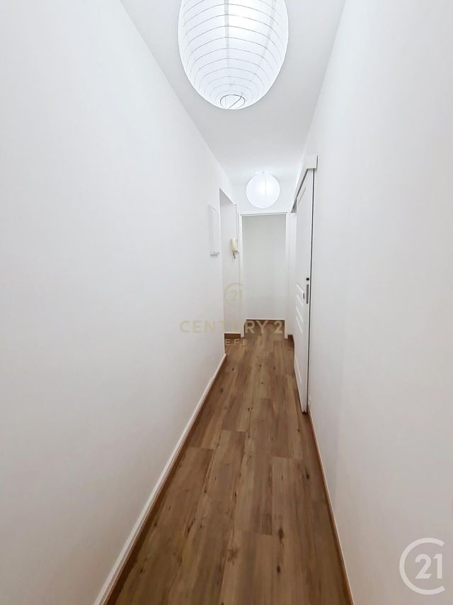 Appartement F2 à vendre - 2 pièces - 56.72 m2 - NOISY LE GRAND - 93 - ILE-DE-FRANCE - Century 21 E.F.I.