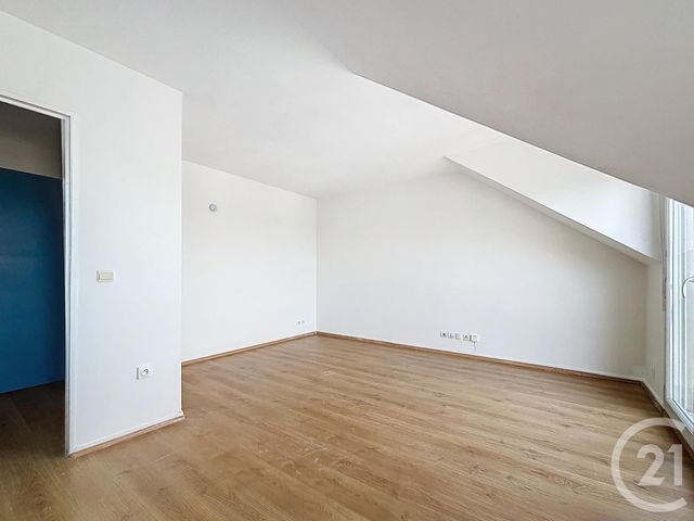 Appartement Studio à louer - 1 pièce - 24.6 m2 - NOISY LE GRAND - 93 - ILE-DE-FRANCE - Century 21 E.F.I.