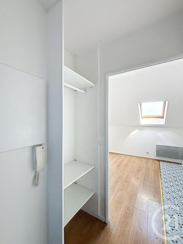 Appartement Studio à louer - 1 pièce - 24.6 m2 - NOISY LE GRAND - 93 - ILE-DE-FRANCE - Century 21 E.F.I.