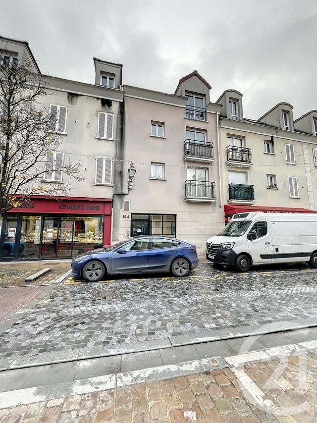 Appartement Studio à louer - 1 pièce - 24.6 m2 - NOISY LE GRAND - 93 - ILE-DE-FRANCE - Century 21 E.F.I.