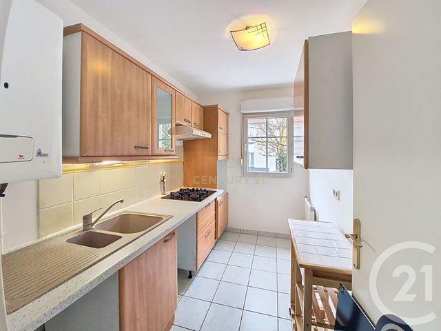 Appartement F2 à louer - 2 pièces - 43.43 m2 - NOISY LE GRAND - 93 - ILE-DE-FRANCE - Century 21 E.F.I.