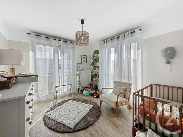 Appartement F3 bis à vendre - 3 pièces - 68.37 m2 - NOISY LE GRAND - 93 - ILE-DE-FRANCE - Century 21 E.F.I.