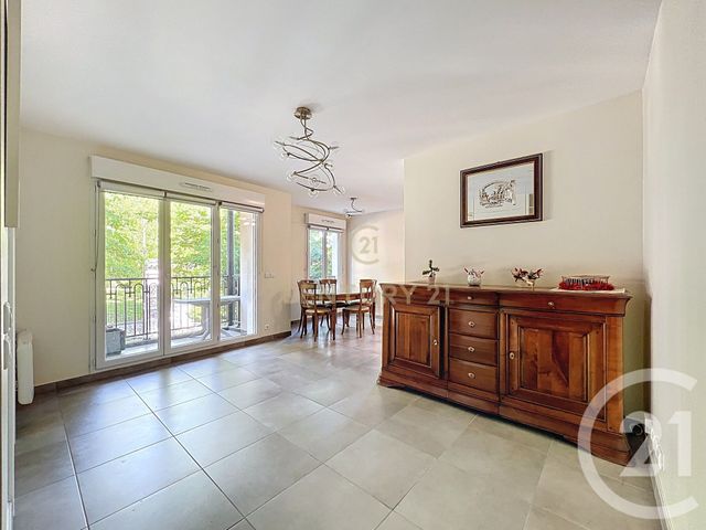 Appartement F3 à vendre - 3 pièces - 58.0 m2 - NOISY LE GRAND - 93 - ILE-DE-FRANCE - Century 21 E.F.I.
