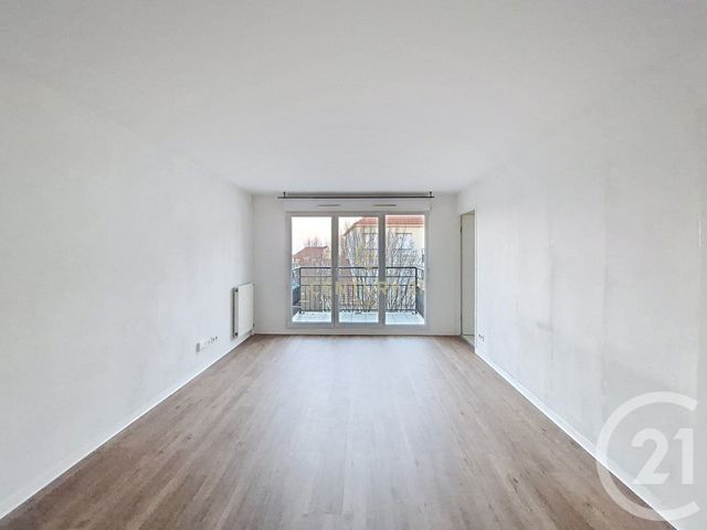 Appartement F2 à louer - 2 pièces - 45.69 m2 - NOISY LE GRAND - 93 - ILE-DE-FRANCE - Century 21 E.F.I.