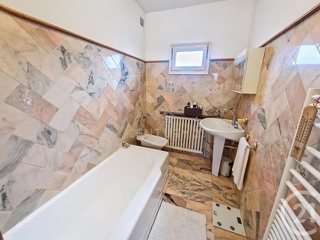 maison à vendre - 6 pièces - 135.0 m2 - NOISY LE GRAND - 93 - ILE-DE-FRANCE - Century 21 E.F.I.