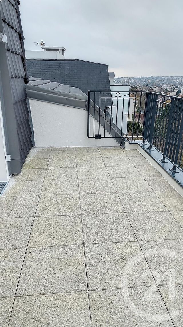 Appartement F2 à louer - 2 pièces - 44.4 m2 - NOISY LE GRAND - 93 - ILE-DE-FRANCE - Century 21 E.F.I.