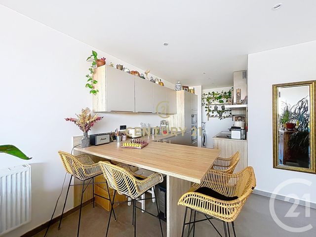 Appartement F4 à vendre - 4 pièces - 82.0 m2 - NOISY LE GRAND - 93 - ILE-DE-FRANCE - Century 21 E.F.I.