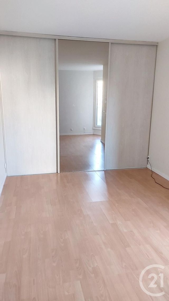 Appartement F4 à louer - 4 pièces - 90.12 m2 - NOISY LE GRAND - 93 - ILE-DE-FRANCE - Century 21 E.F.I.