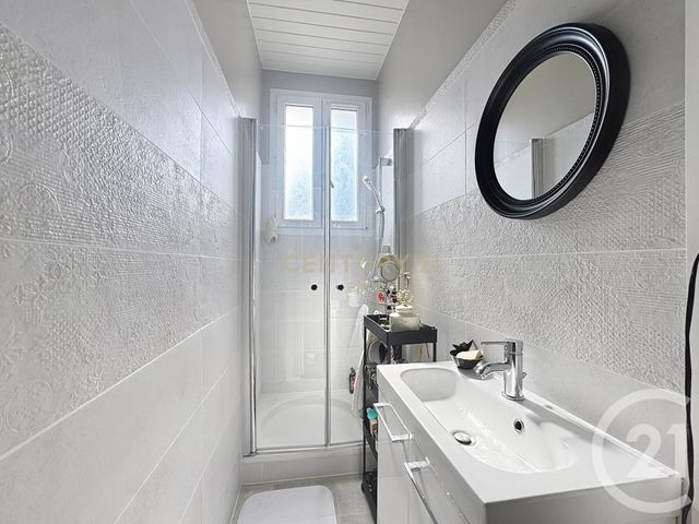 Appartement F2 à vendre - 2 pièces - 47.75 m2 - BRY SUR MARNE - 94 - ILE-DE-FRANCE - Century 21 E.F.I.