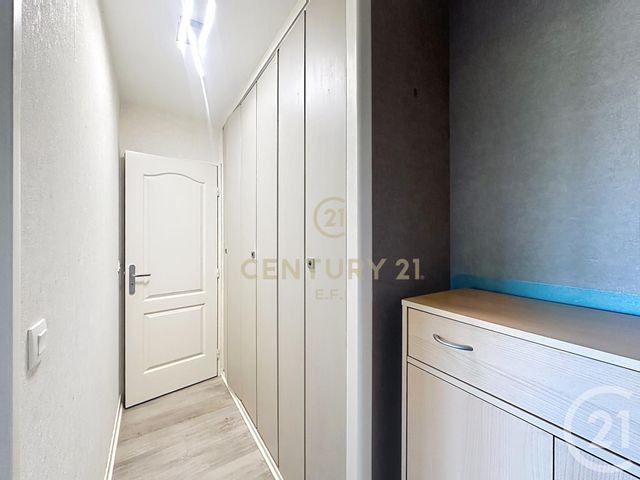 Appartement F2 à vendre - 2 pièces - 42.7 m2 - NOISY LE GRAND - 93 - ILE-DE-FRANCE - Century 21 E.F.I.
