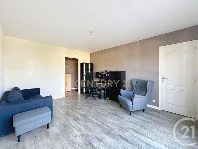 Appartement F2 à vendre - 2 pièces - 42.7 m2 - NOISY LE GRAND - 93 - ILE-DE-FRANCE - Century 21 E.F.I.