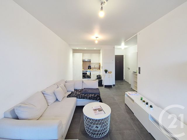 Appartement F2 à louer - 2 pièces - 40.8 m2 - NOISY LE GRAND - 93 - ILE-DE-FRANCE - Century 21 E.F.I.