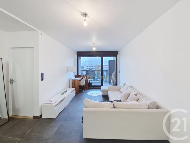 Appartement F2 à louer - 2 pièces - 40.8 m2 - NOISY LE GRAND - 93 - ILE-DE-FRANCE - Century 21 E.F.I.