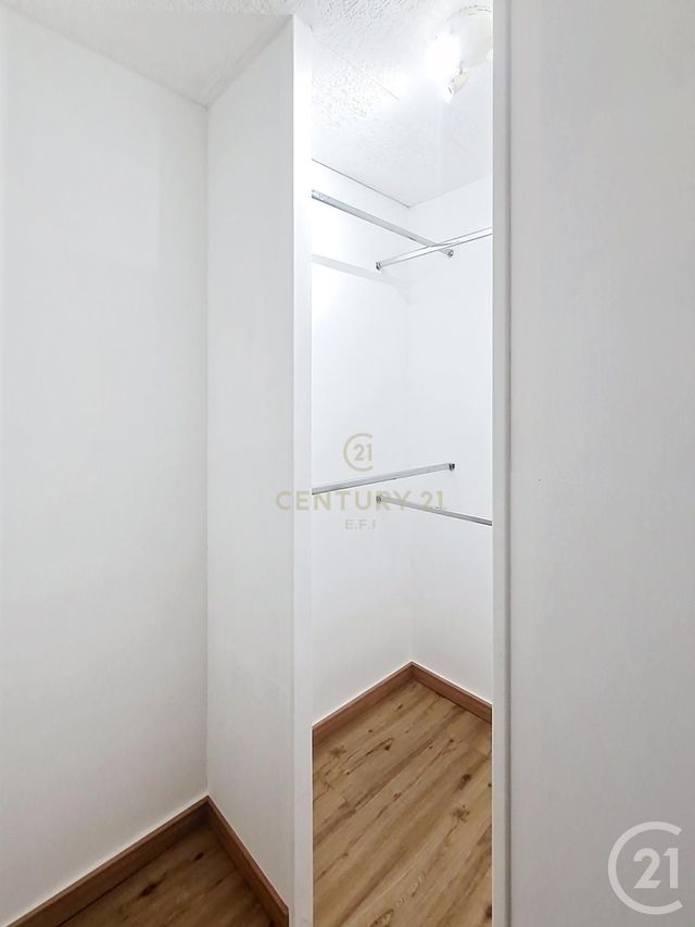 Appartement F2 à vendre - 2 pièces - 56.72 m2 - NOISY LE GRAND - 93 - ILE-DE-FRANCE - Century 21 E.F.I.