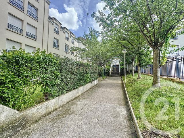 Appartement F2 à vendre - 2 pièces - 50.03 m2 - NOISY LE GRAND - 93 - ILE-DE-FRANCE - Century 21 E.F.I.