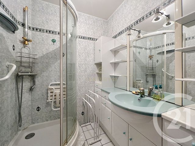 Appartement F2 à vendre - 2 pièces - 39.67 m2 - VILLIERS SUR MARNE - 94 - ILE-DE-FRANCE - Century 21 E.F.I.