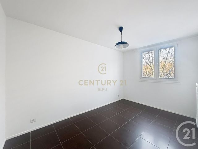 Appartement F4 à vendre - 4 pièces - 79.27 m2 - NOISY LE GRAND - 93 - ILE-DE-FRANCE - Century 21 E.F.I.