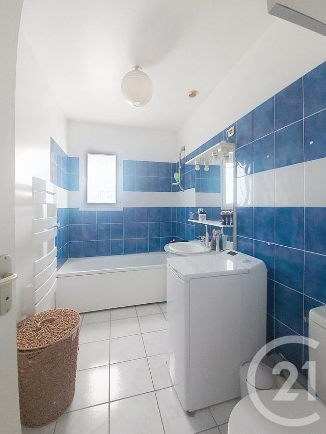 maison à louer - 5 pièces - 88.61 m2 - NOISY LE GRAND - 93 - ILE-DE-FRANCE - Century 21 E.F.I.