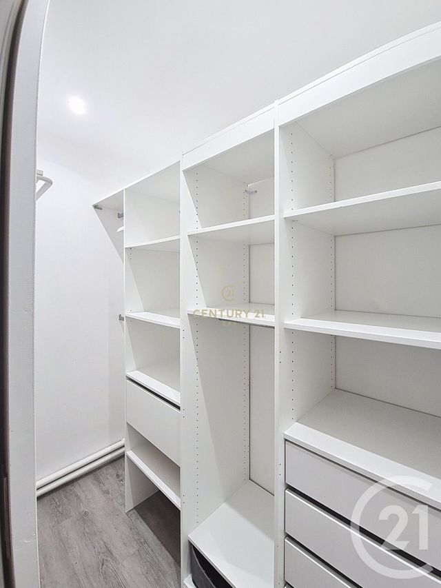 Appartement F2 à louer - 2 pièces - 38.77 m2 - NOISY LE GRAND - 93 - ILE-DE-FRANCE - Century 21 E.F.I.