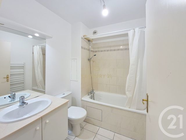 Appartement Studio à louer - 1 pièce - 22.05 m2 - NOISY LE GRAND - 93 - ILE-DE-FRANCE - Century 21 E.F.I.