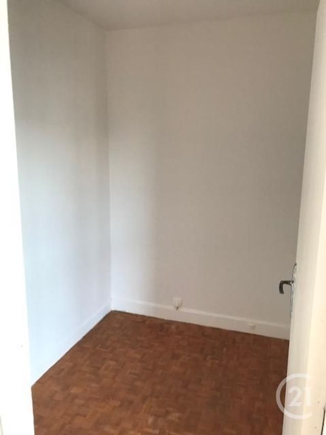 Appartement F2 à louer - 2 pièces - 47.79 m2 - NOISY LE GRAND - 93 - ILE-DE-FRANCE - Century 21 E.F.I.