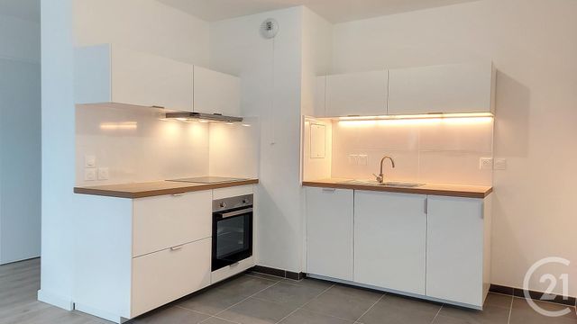 Appartement F2 à louer - 2 pièces - 46.33 m2 - NOISY LE SEC - 93 - ILE-DE-FRANCE - Century 21 E.F.I.