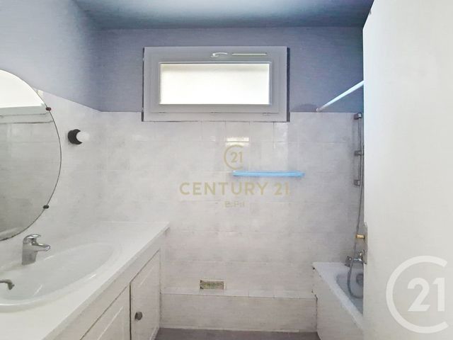 Appartement F3 à louer - 3 pièces - 64.92 m2 - NOISY LE GRAND - 93 - ILE-DE-FRANCE - Century 21 E.F.I.